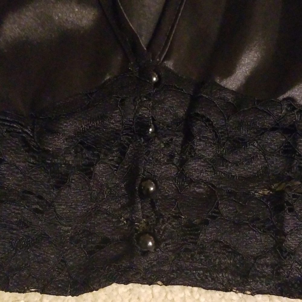 ⭐ Hot & Sexy Black Deep V Long Sleeve Crop Top - Picture 6 of 8